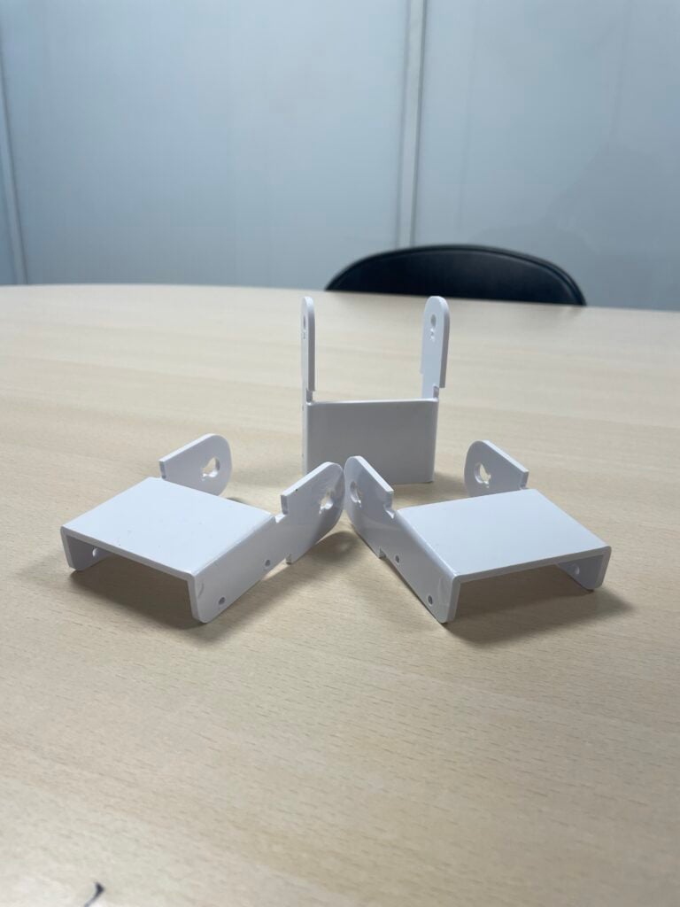Pièce PVC pliée